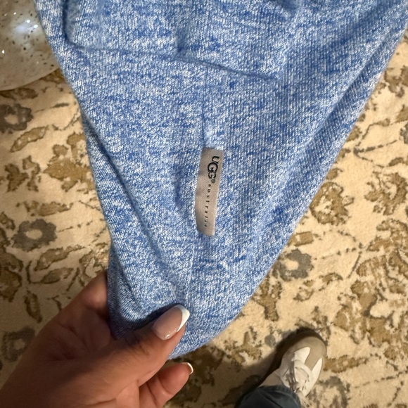 Ugg robe - Picture 4 of 5